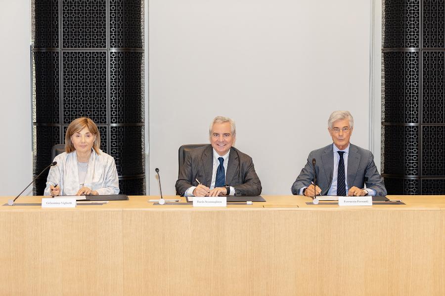 Da sinistra Gelsomina Vigliotti, Vicepresidente di BEI, Dario Scannapieco, AD di CDP, Ferruccio Ferranti, AD di MCC