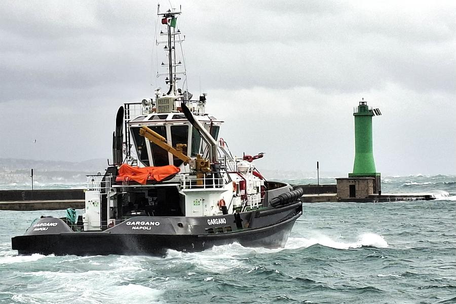 nave rimorchiatore