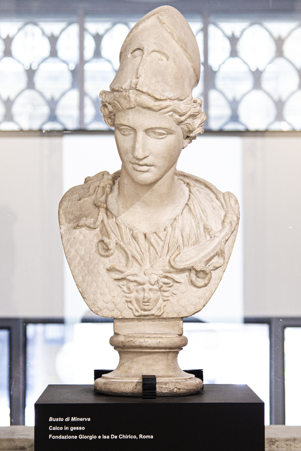 Busto di Minerva (tipo Giustiniani) calco di gesso cm73x37x33
