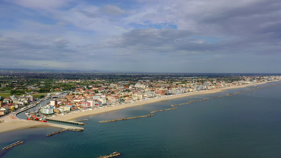 Vista panoramica di Bellaria Igea Marina sul mare