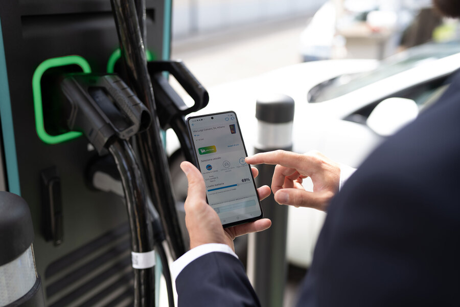 Ricarica di veicolo elettrico tramite app
