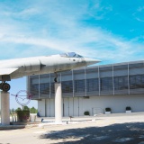 Aereo davanti la sede OMA