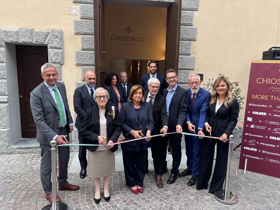 taglio del nastro inaugurazione Studentato Parma