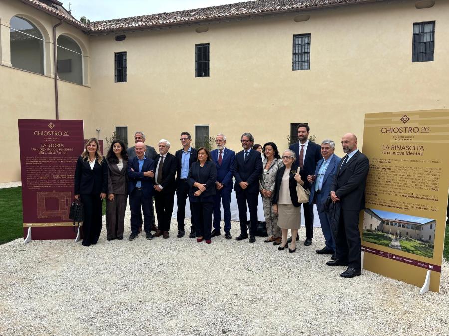 Parma, CHIOSTRO 26, Student housing, foto di gruppo inaugurazione