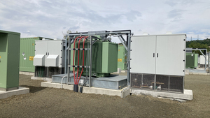 Impianto di batterie modulari per accumulo energetico.