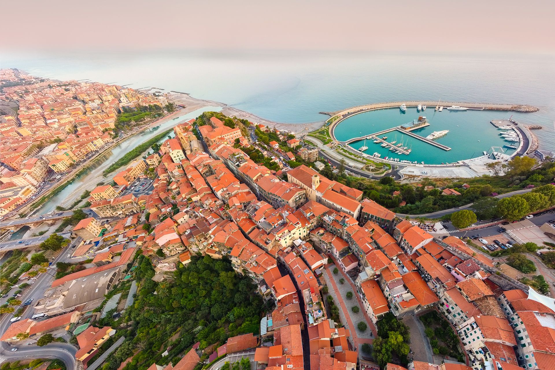 Veduta aerea di Ventimiglia.