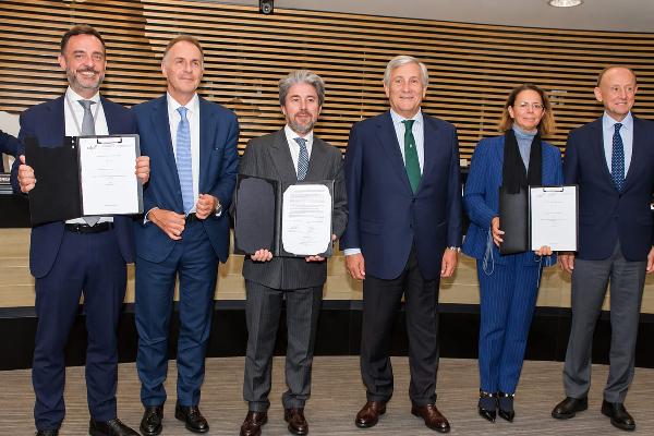 Membri delle delegazioni italiane, argentine e brasiliane