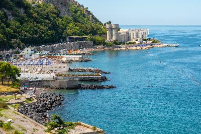Costiera con vista sul mare