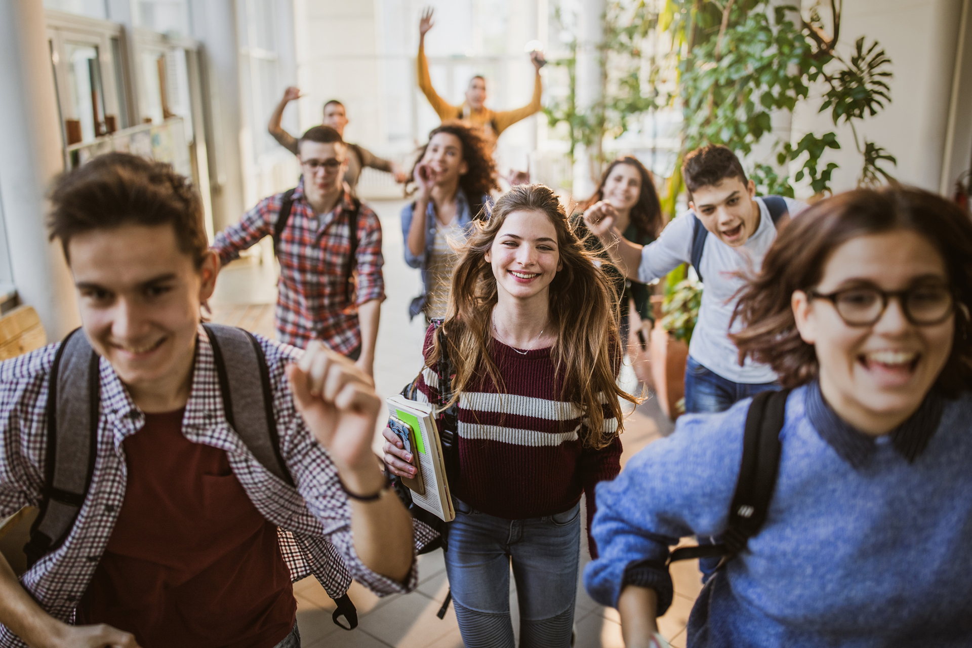 Gruppo di ragazzi e ragazze