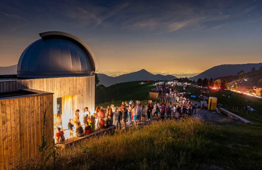 Osservatorio Sormano serata delle stelle cadenti fila ingresso